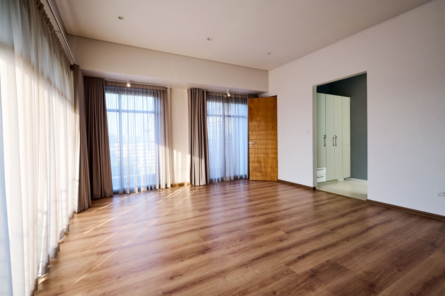 4 Bedroom Property for Sale in Waterfall Country Estate Gauteng
