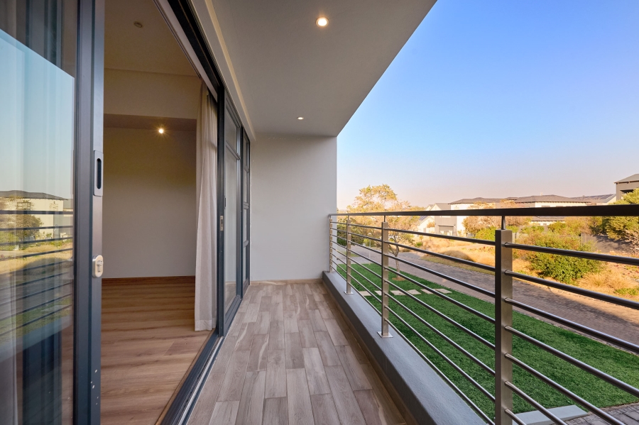 4 Bedroom Property for Sale in Waterfall Country Estate Gauteng