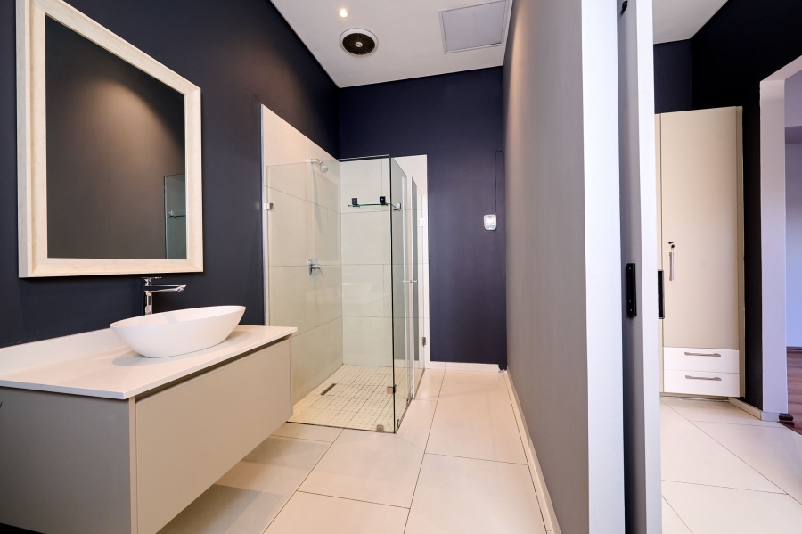 4 Bedroom Property for Sale in Waterfall Country Estate Gauteng