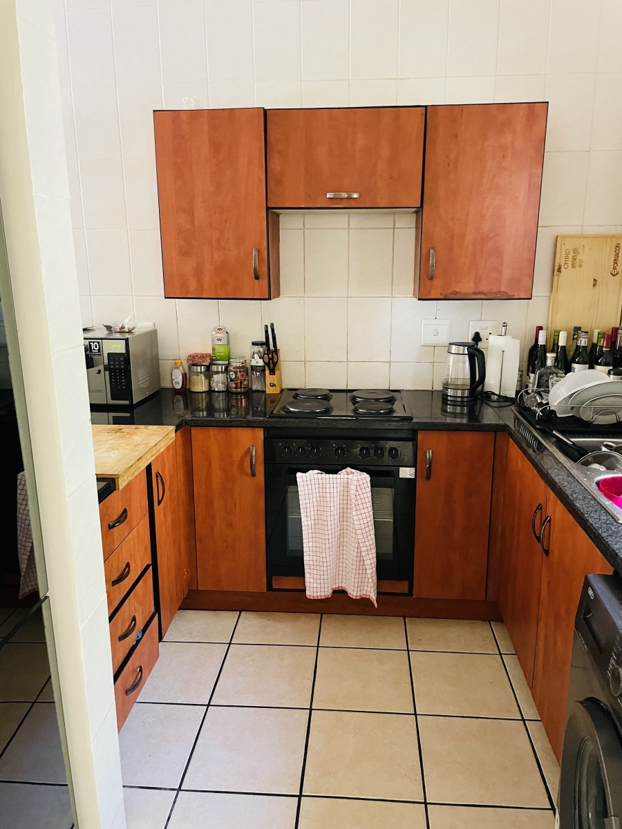 To Let 2 Bedroom Property for Rent in Fourways Gauteng