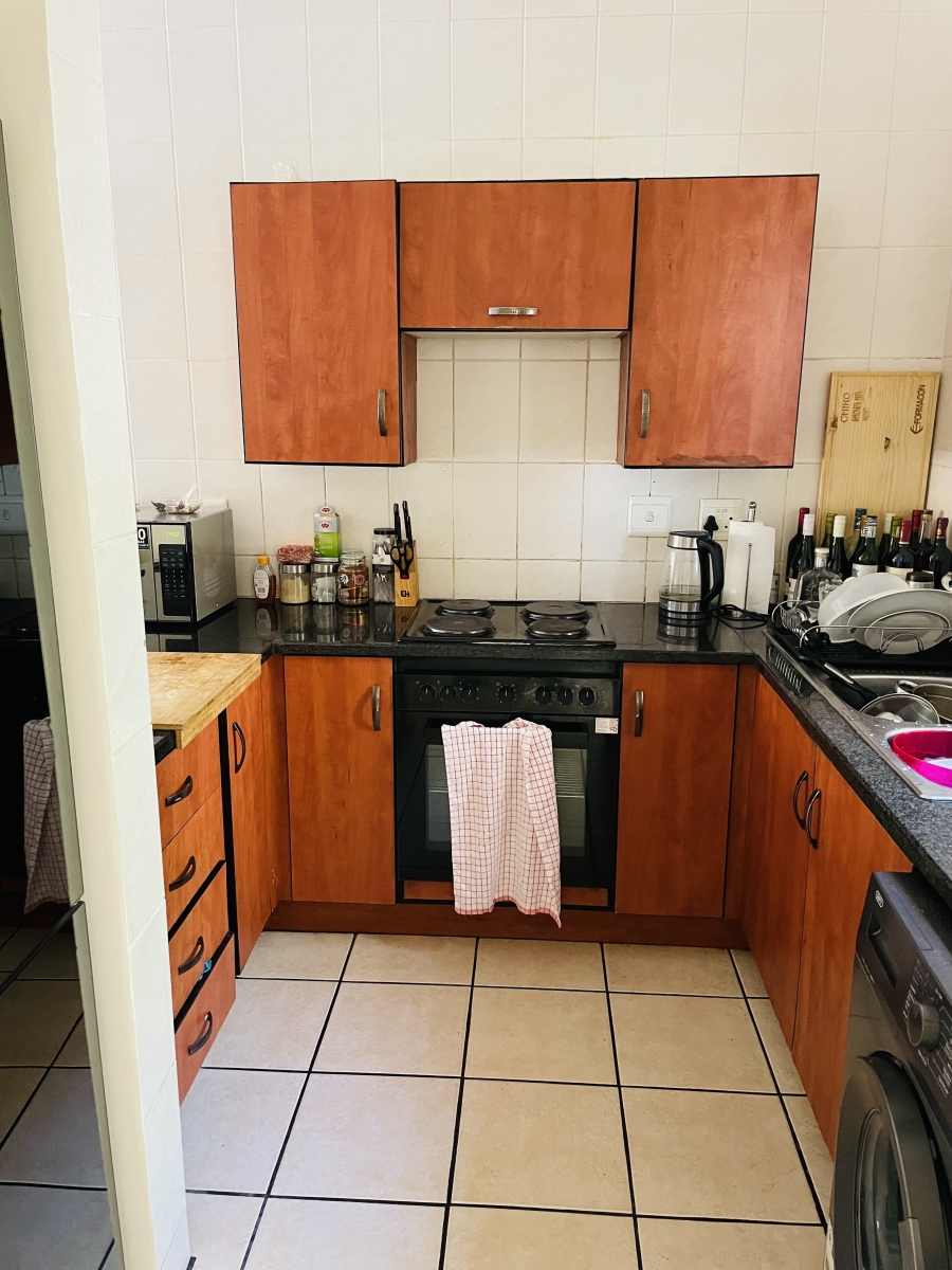 To Let 2 Bedroom Property for Rent in Fourways Gauteng