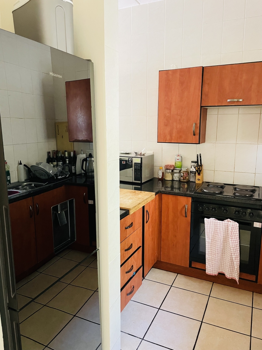 To Let 2 Bedroom Property for Rent in Fourways Gauteng