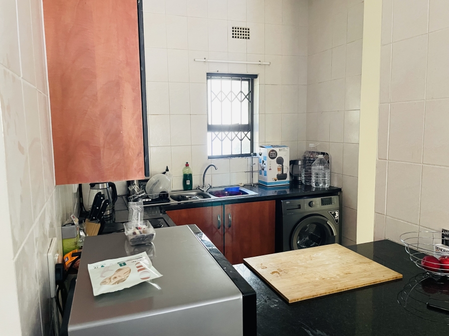 To Let 2 Bedroom Property for Rent in Fourways Gauteng