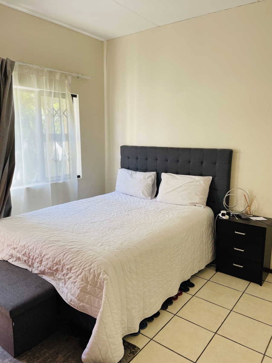 To Let 2 Bedroom Property for Rent in Fourways Gauteng