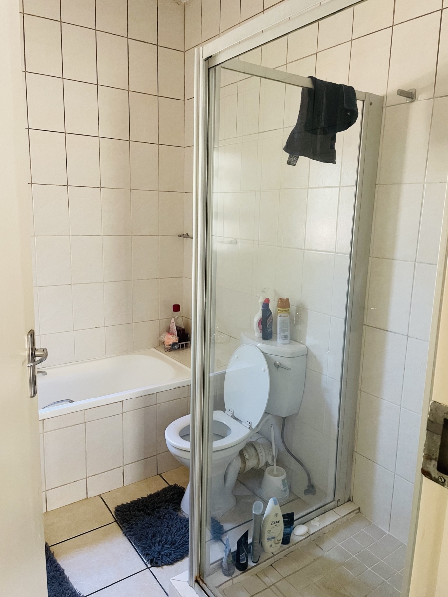 To Let 2 Bedroom Property for Rent in Fourways Gauteng