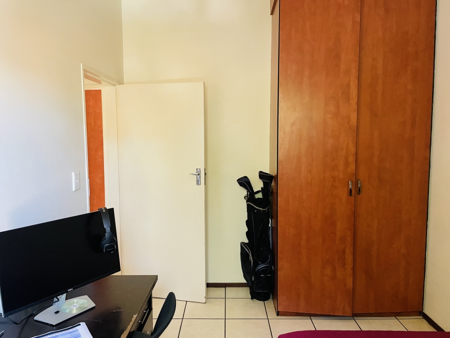To Let 2 Bedroom Property for Rent in Fourways Gauteng