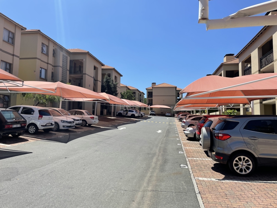 To Let 2 Bedroom Property for Rent in Fourways Gauteng