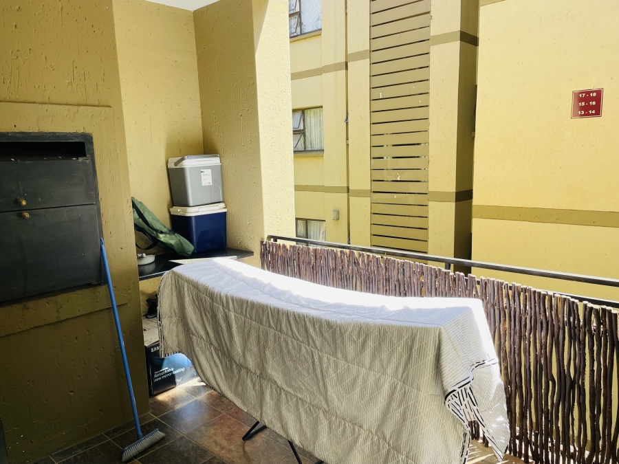 To Let 2 Bedroom Property for Rent in Fourways Gauteng