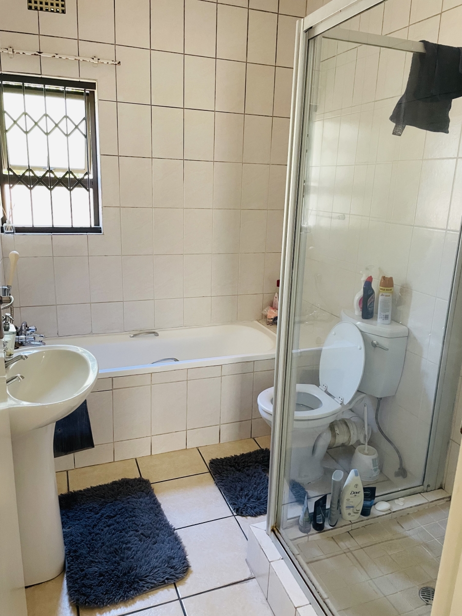 2 Bedroom Property for Sale in Fourways Gauteng