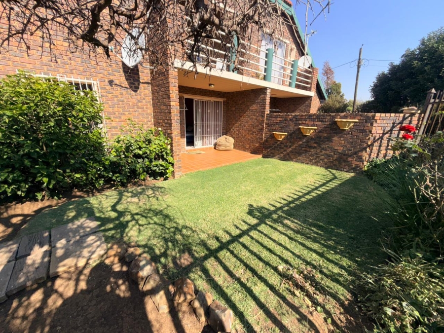 2 Bedroom Property for Sale in Kibler Park Gauteng