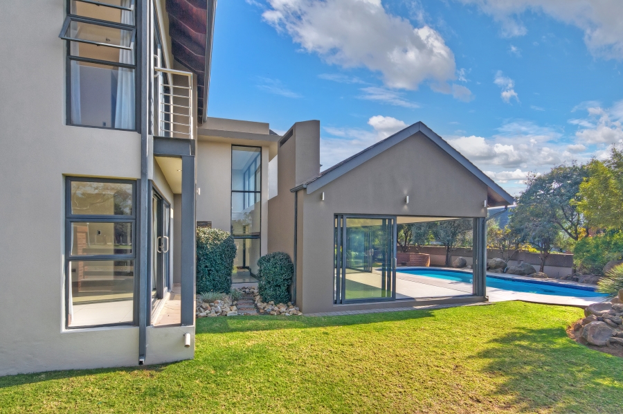 5 Bedroom Property for Sale in Waterfall Country Estate Gauteng