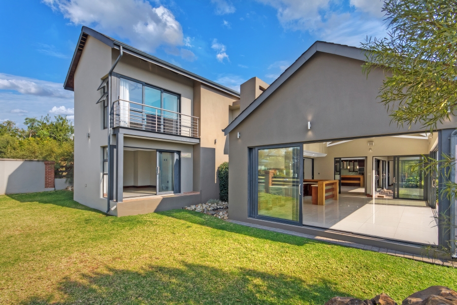 5 Bedroom Property for Sale in Waterfall Country Estate Gauteng