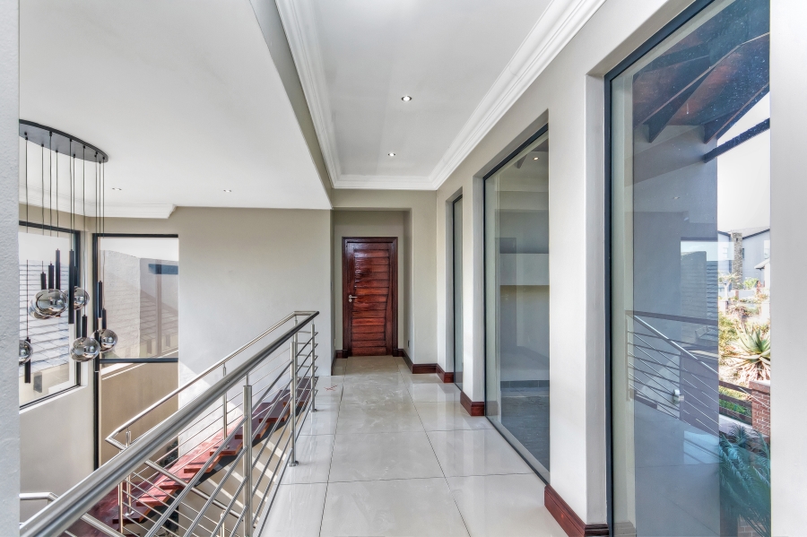 5 Bedroom Property for Sale in Waterfall Country Estate Gauteng
