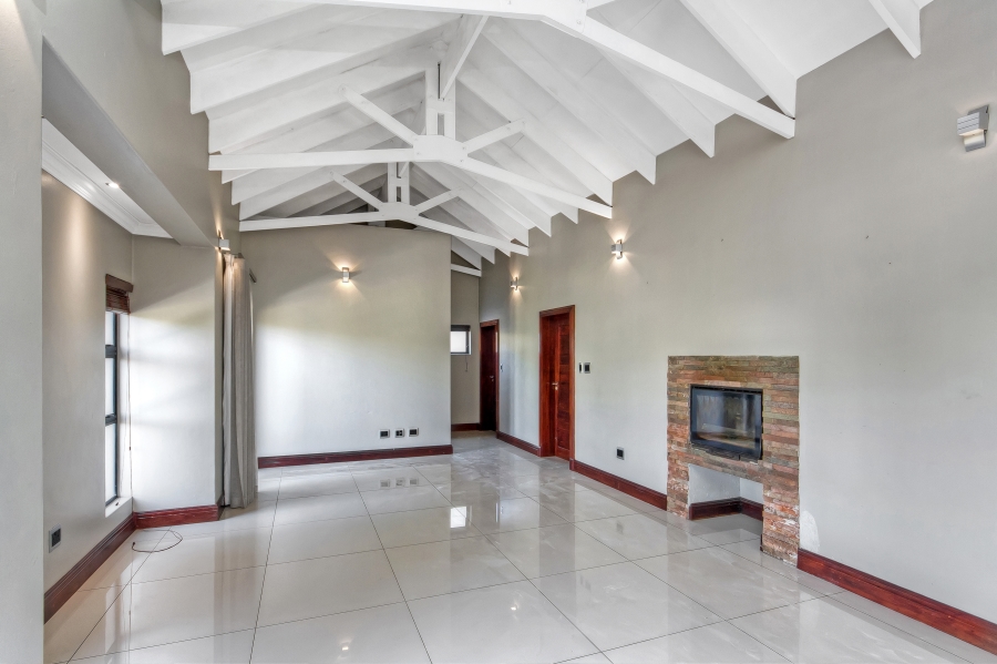 5 Bedroom Property for Sale in Waterfall Country Estate Gauteng