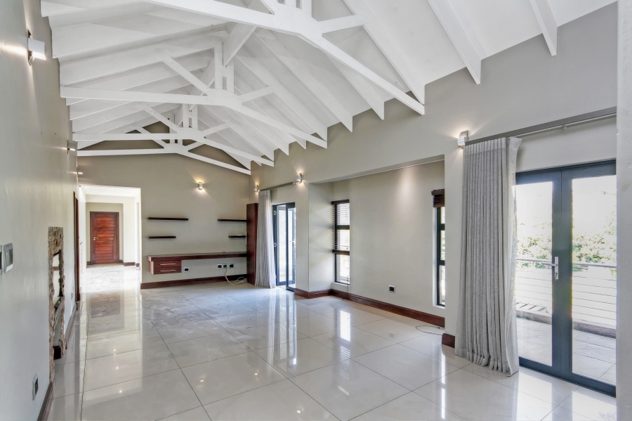 5 Bedroom Property for Sale in Waterfall Country Estate Gauteng