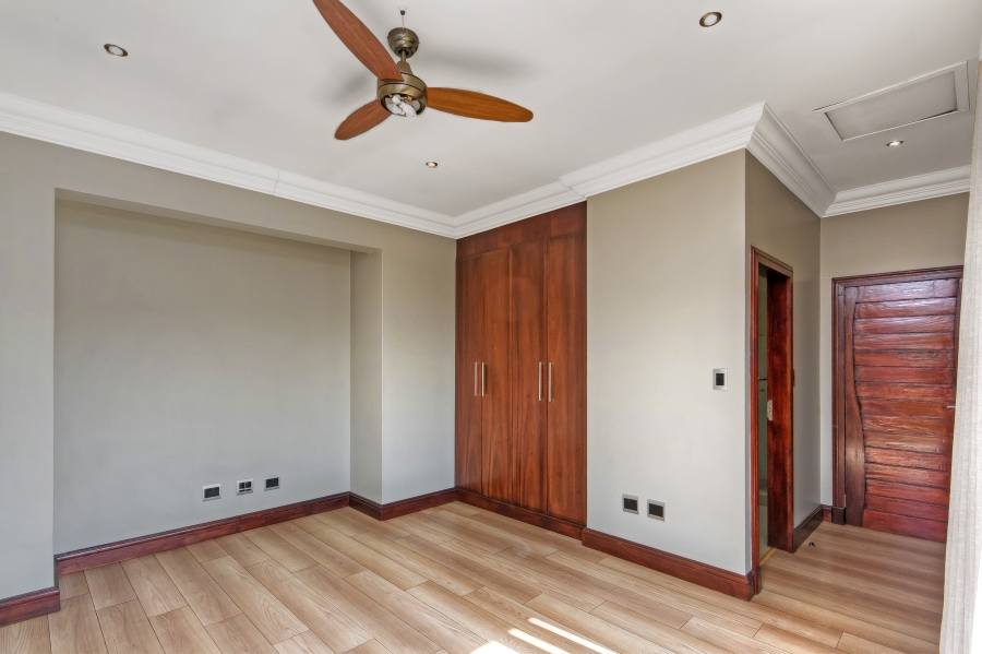 5 Bedroom Property for Sale in Waterfall Country Estate Gauteng
