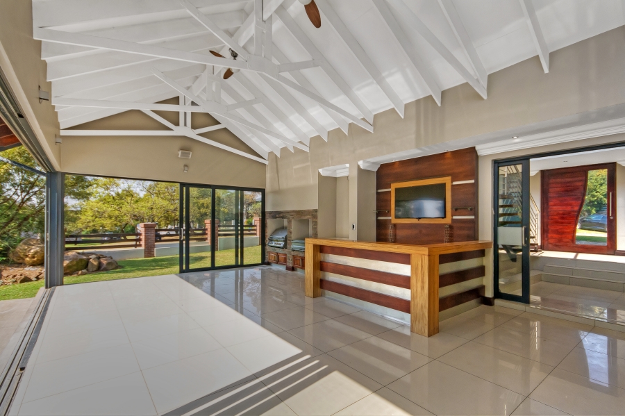 5 Bedroom Property for Sale in Waterfall Country Estate Gauteng