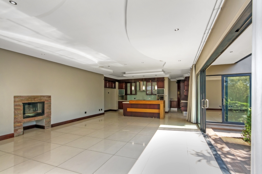 5 Bedroom Property for Sale in Waterfall Country Estate Gauteng