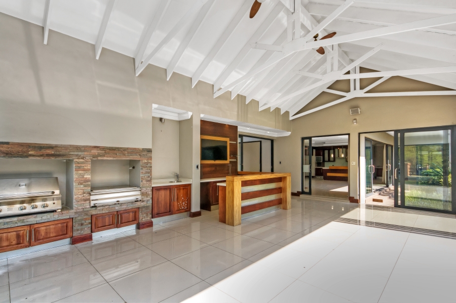 5 Bedroom Property for Sale in Waterfall Country Estate Gauteng