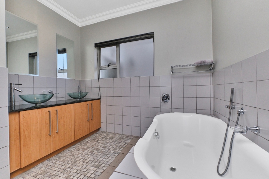 3 Bedroom Property for Sale in Riviera Gauteng