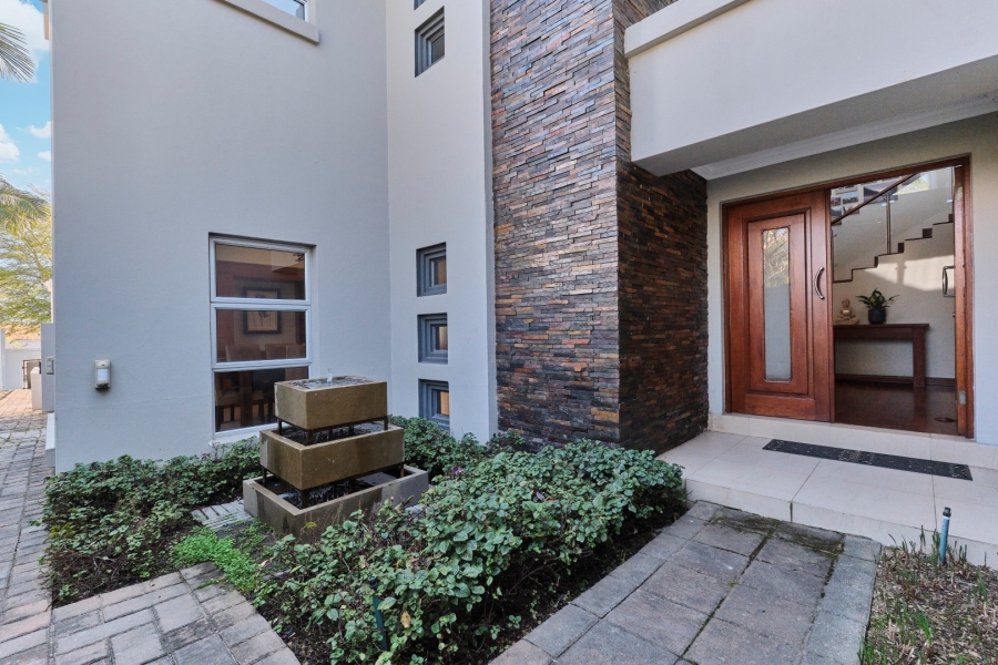 6 Bedroom Property for Sale in Woodmead Gauteng
