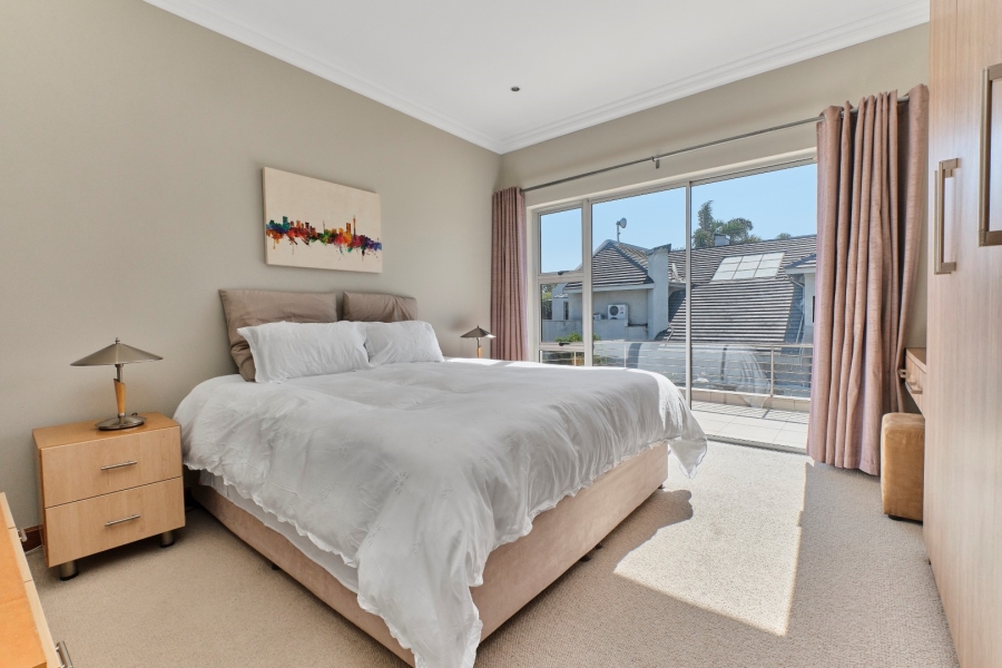 6 Bedroom Property for Sale in Woodmead Gauteng
