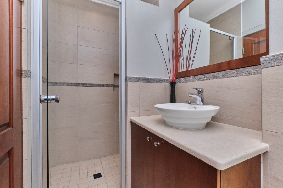6 Bedroom Property for Sale in Woodmead Gauteng