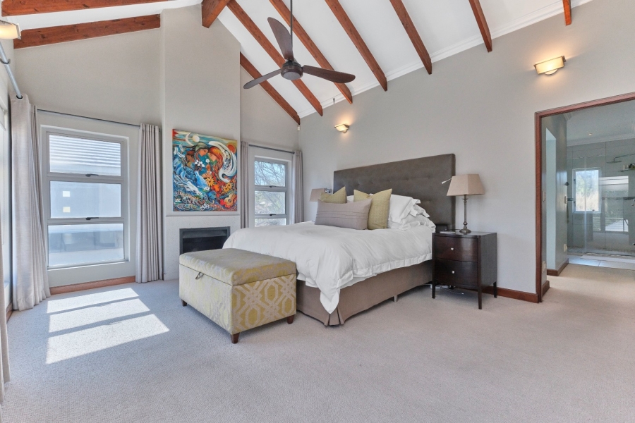 6 Bedroom Property for Sale in Woodmead Gauteng