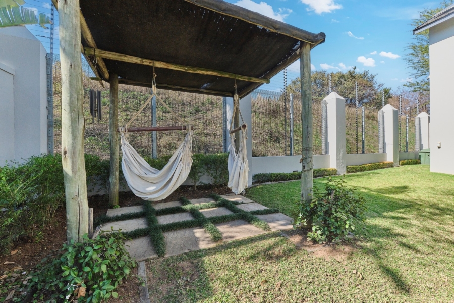 6 Bedroom Property for Sale in Woodmead Gauteng