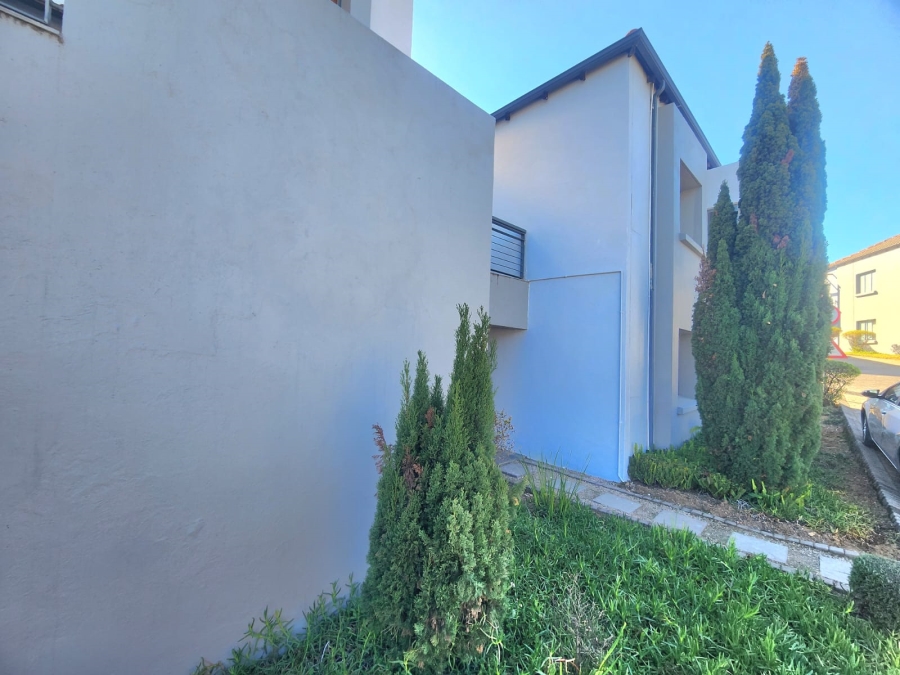 2 Bedroom Property for Sale in Douglasdale Gauteng