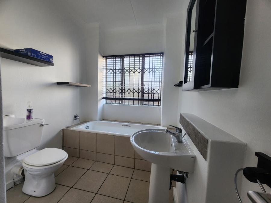 2 Bedroom Property for Sale in Douglasdale Gauteng