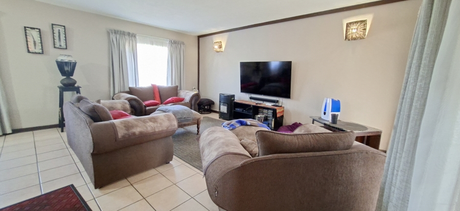 2 Bedroom Property for Sale in Noordheuwel Gauteng