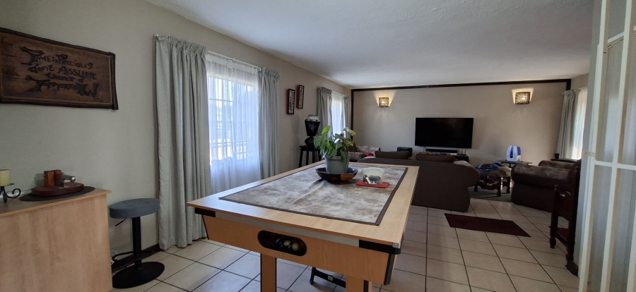 2 Bedroom Property for Sale in Noordheuwel Gauteng