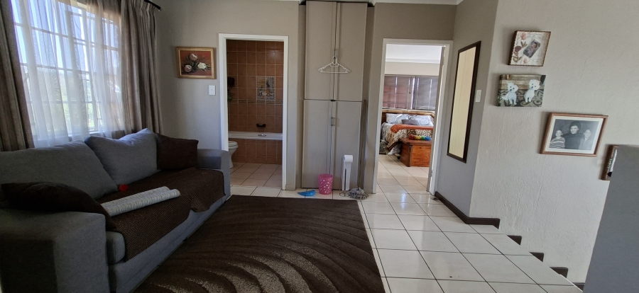 2 Bedroom Property for Sale in Noordheuwel Gauteng