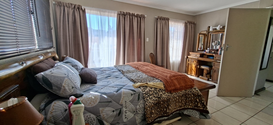 2 Bedroom Property for Sale in Noordheuwel Gauteng