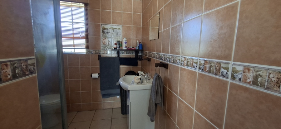 2 Bedroom Property for Sale in Noordheuwel Gauteng
