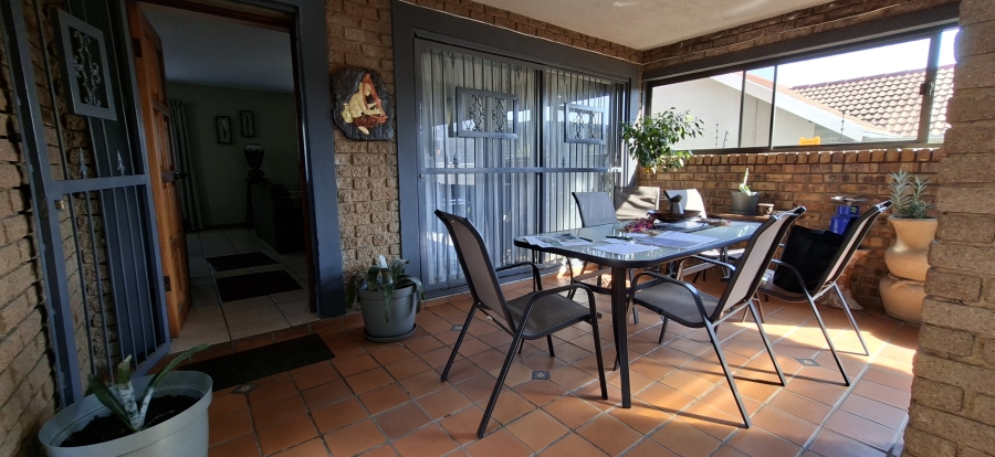 2 Bedroom Property for Sale in Noordheuwel Gauteng