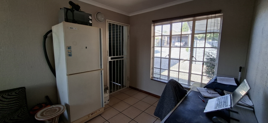 2 Bedroom Property for Sale in Noordheuwel Gauteng