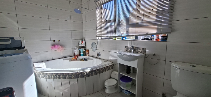 2 Bedroom Property for Sale in Krugersdorp North Gauteng