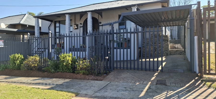 2 Bedroom Property for Sale in Krugersdorp North Gauteng