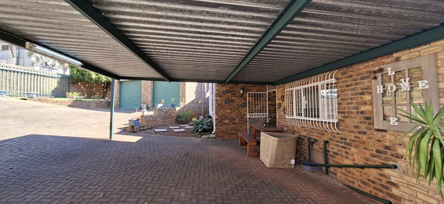 3 Bedroom Property for Sale in Noordheuwel Gauteng