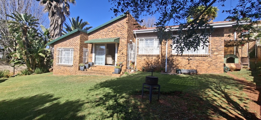 3 Bedroom Property for Sale in Noordheuwel Gauteng
