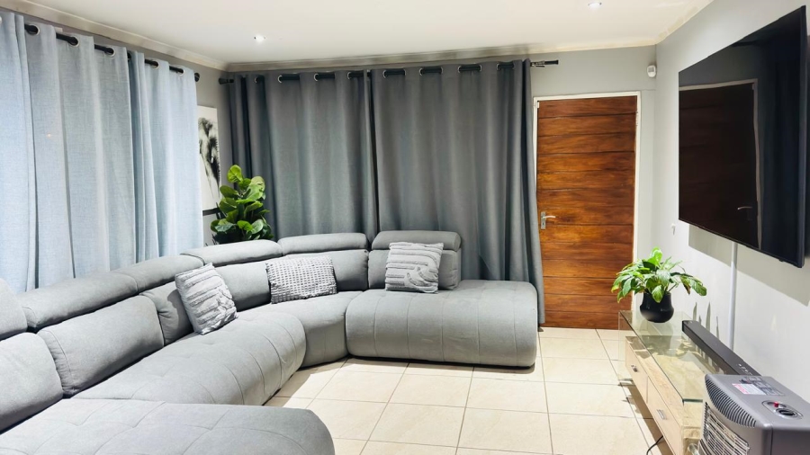 3 Bedroom Property for Sale in Mindalore Gauteng