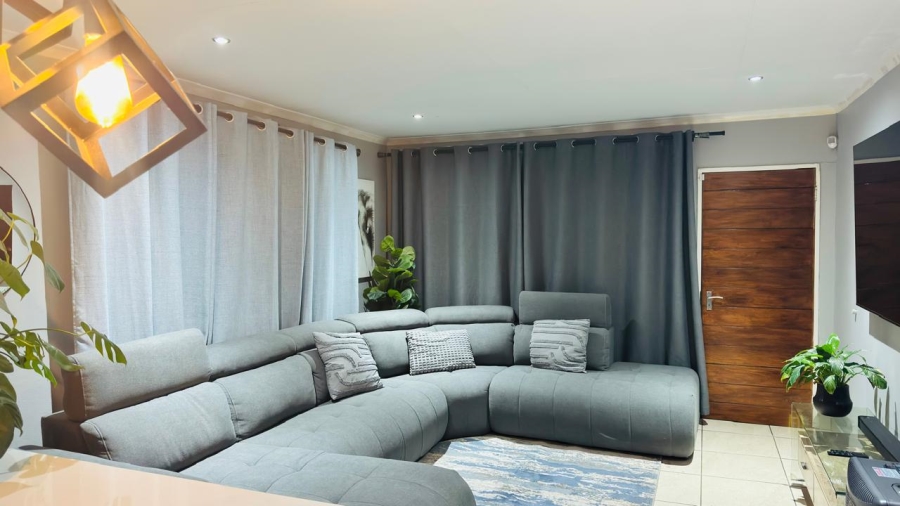 3 Bedroom Property for Sale in Mindalore Gauteng