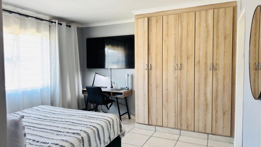 3 Bedroom Property for Sale in Mindalore Gauteng