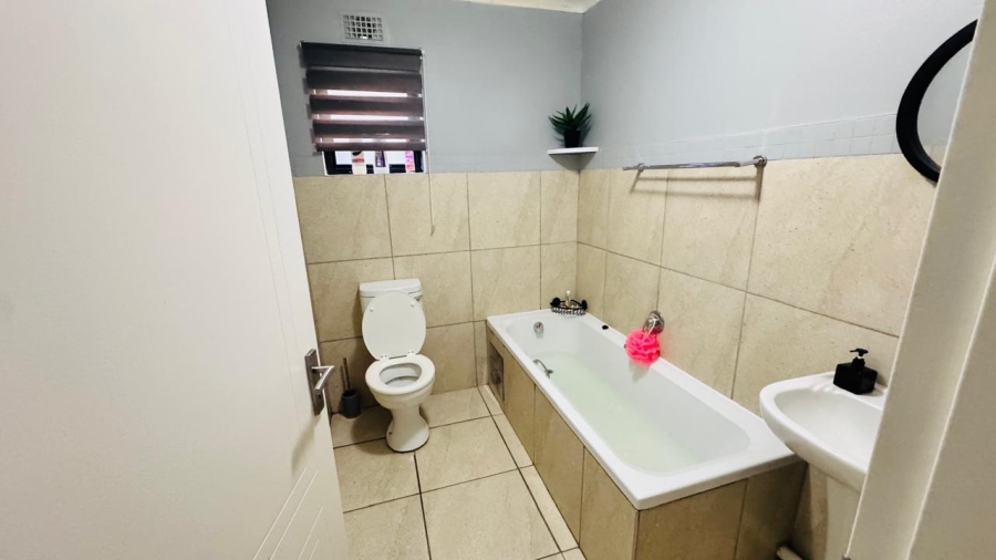 3 Bedroom Property for Sale in Mindalore Gauteng