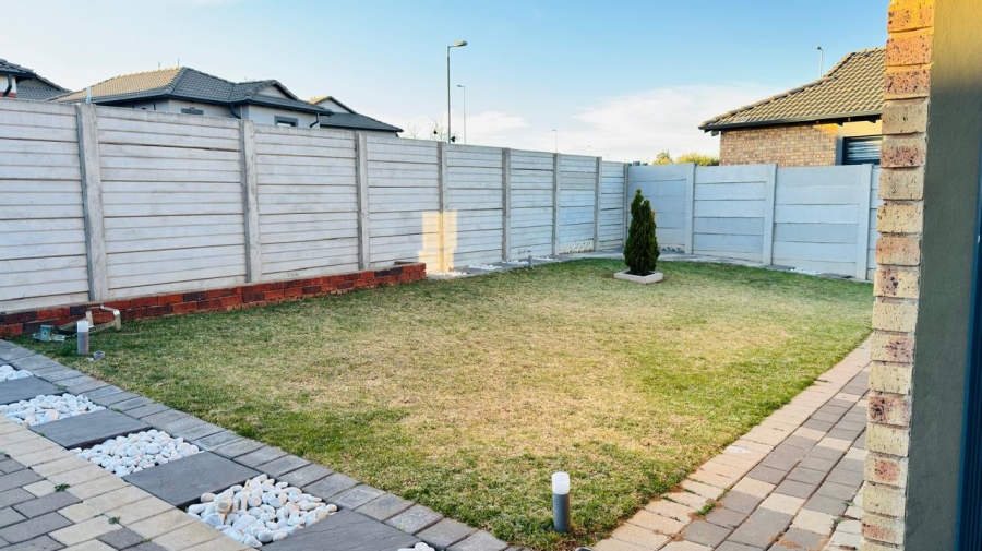 3 Bedroom Property for Sale in Mindalore Gauteng