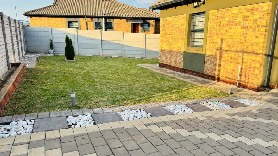 3 Bedroom Property for Sale in Mindalore Gauteng