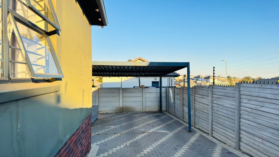 3 Bedroom Property for Sale in Mindalore Gauteng