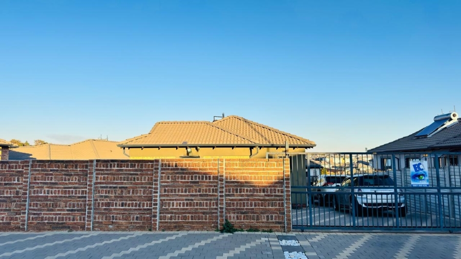 3 Bedroom Property for Sale in Mindalore Gauteng
